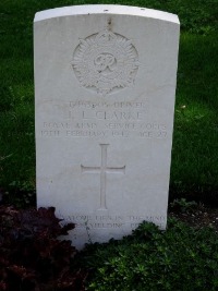 Klagenfurt War Cemetery - Clarke, John Lawrence